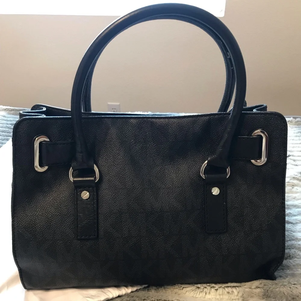 MICHAEL KORS HAMILTON SATCHEL